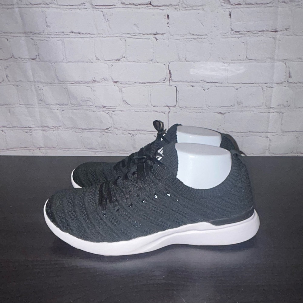 APL‎ TechLoom Wave sneakers women’s size 8